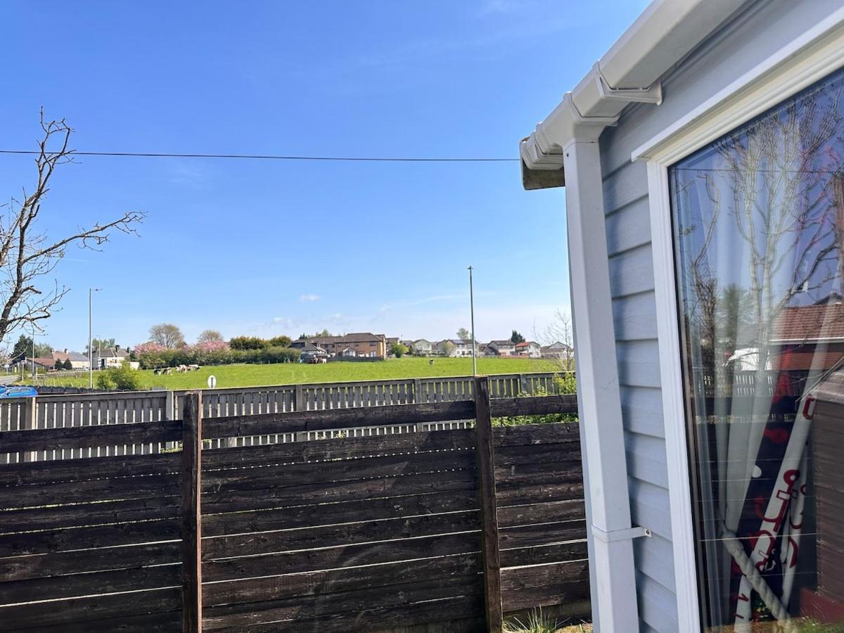 3-Bedroom Swift Caravan - Uddingston, Glasgow Exteriör bild