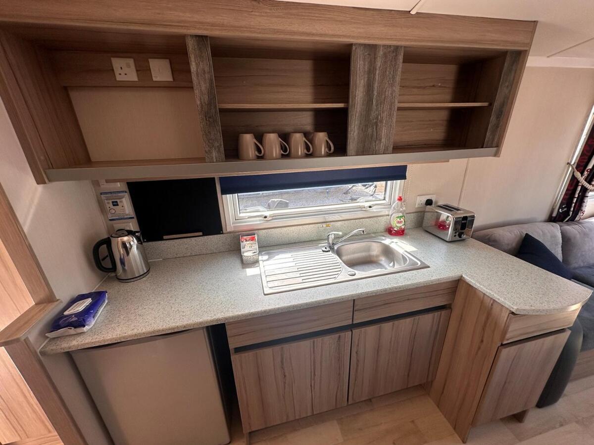3-Bedroom Swift Caravan - Uddingston, Glasgow Exteriör bild